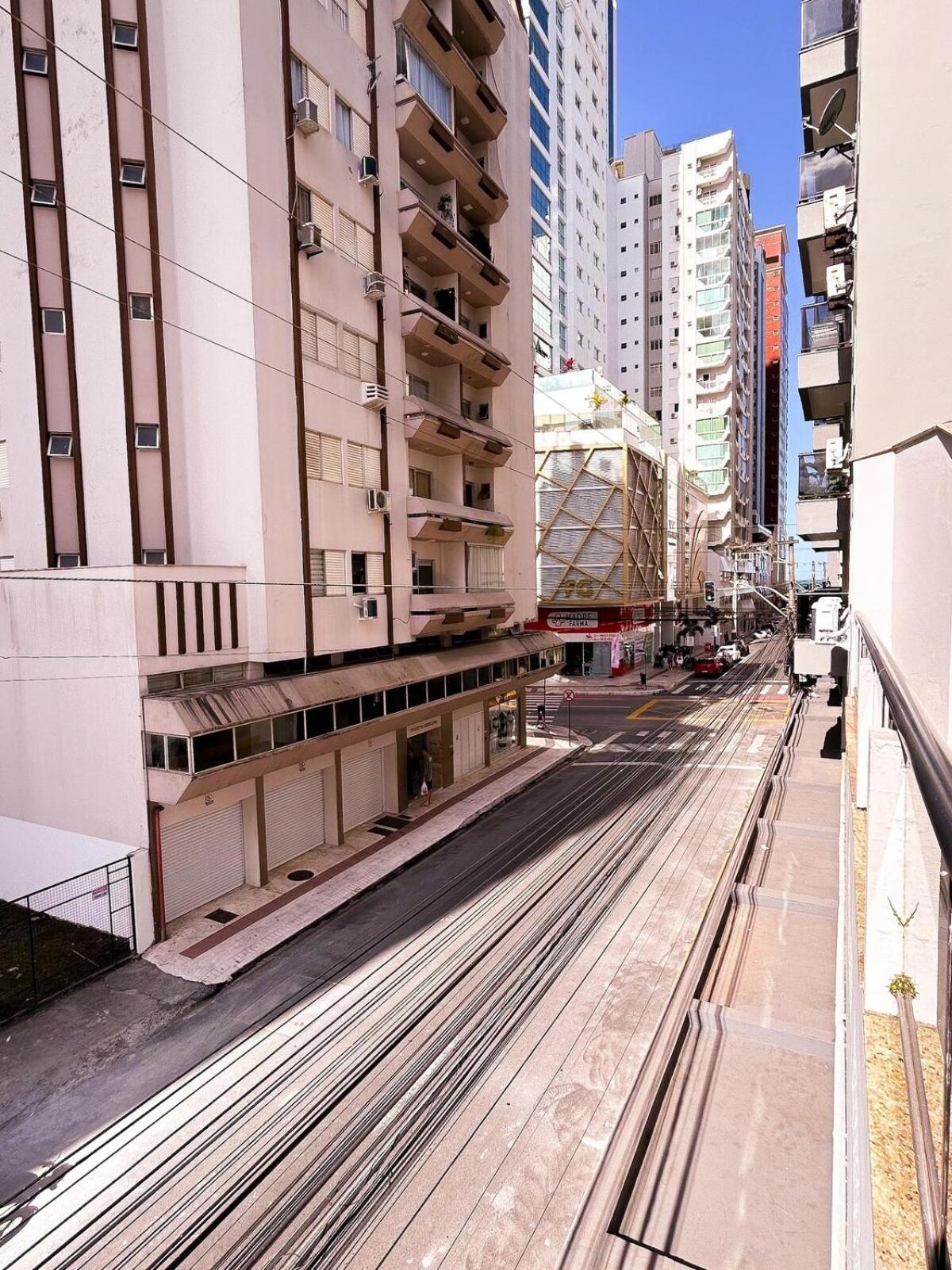 Apartamento Terraco Av Brasil A 200mts Do Mar